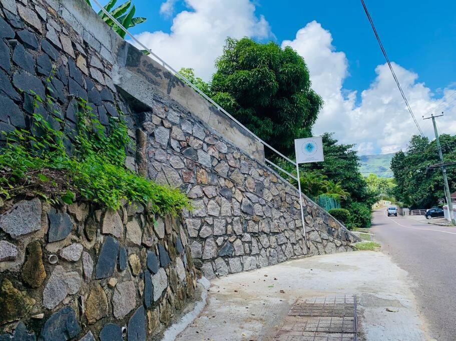 Crystal Apartments Seychelles Seaview Ground Floor Glacis  Dış mekan fotoğraf